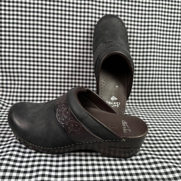 Dansko Saundra Black Brown Leather Tooled Chunky Mule Clogs EU 39 / Women's 8.5 - Picture 1 of 5